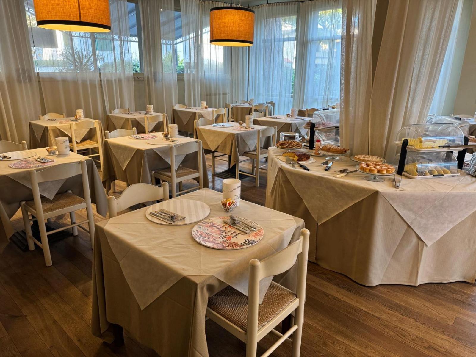 Hotel Le Focette Марина-ди-Пьетрасанта Экстерьер фото