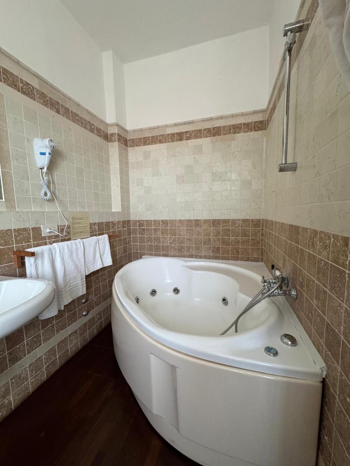 Hotel Le Focette Марина-ди-Пьетрасанта Экстерьер фото